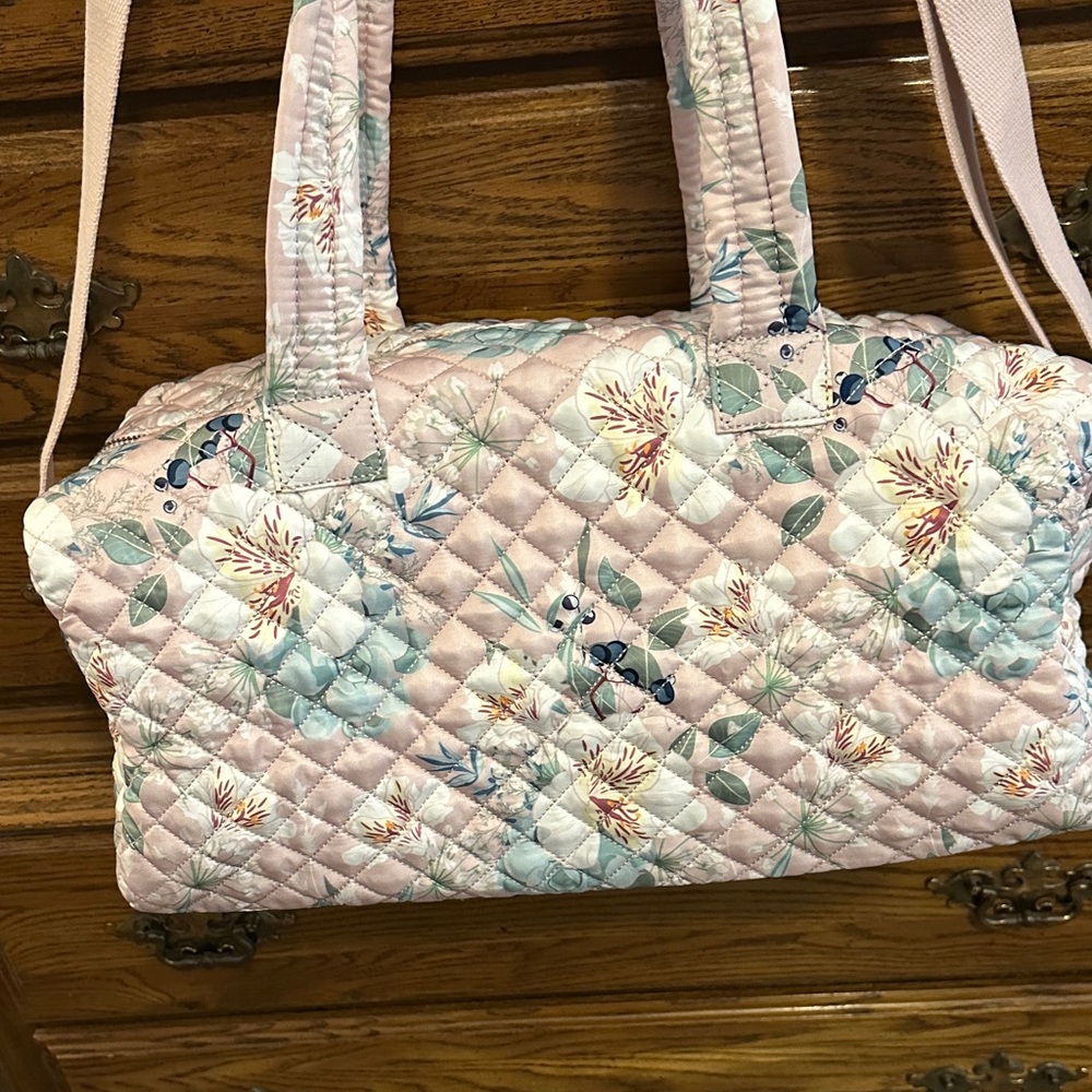 Nanette Lepore Pastel Floral Quilted Travel Bag  Adjustable strap 17”W 9.5” H 9” - Picture 12 of 14